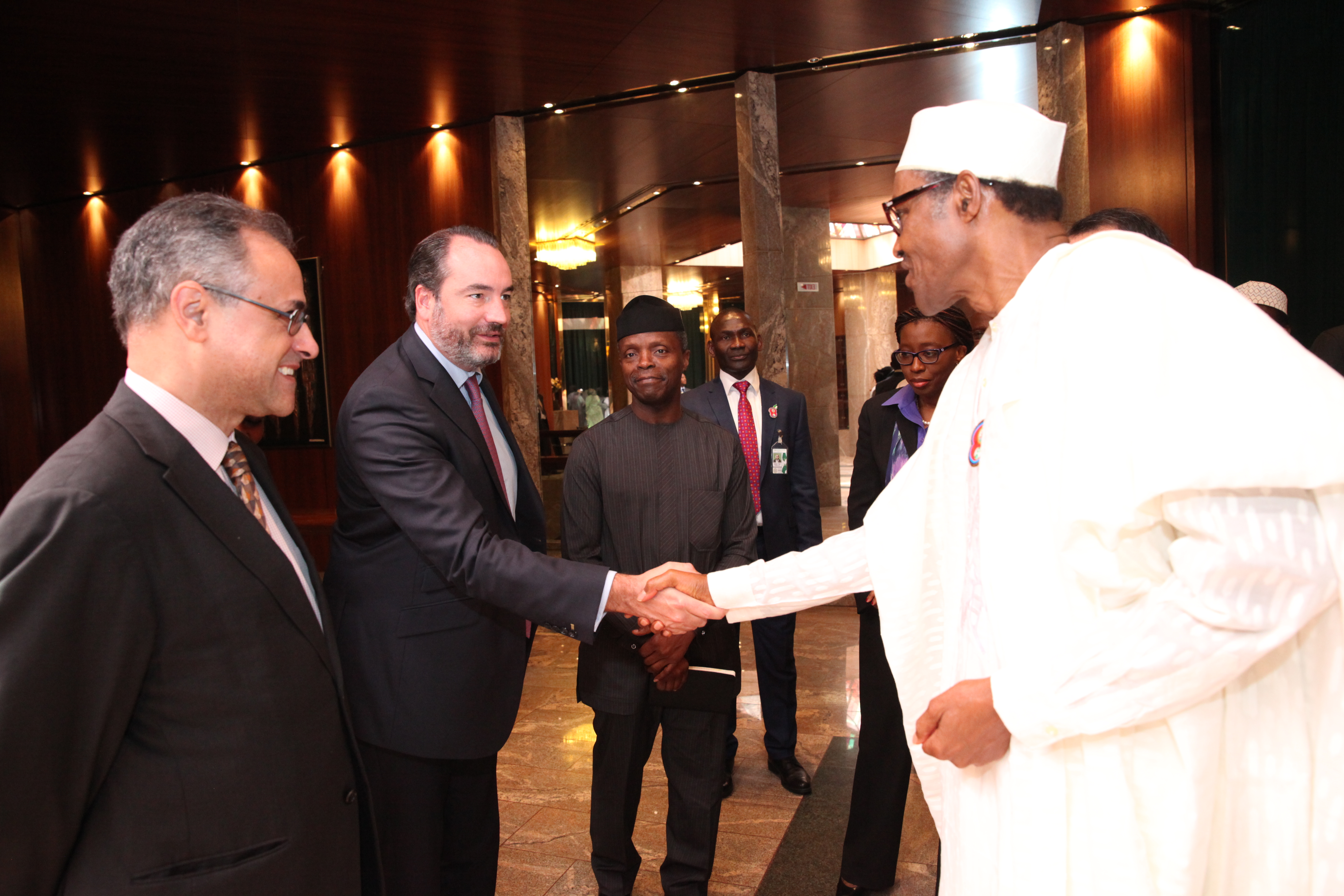 President Buhari And VP Osinbajo Receive The International Finance Corporation Delegation On 05/01/2016