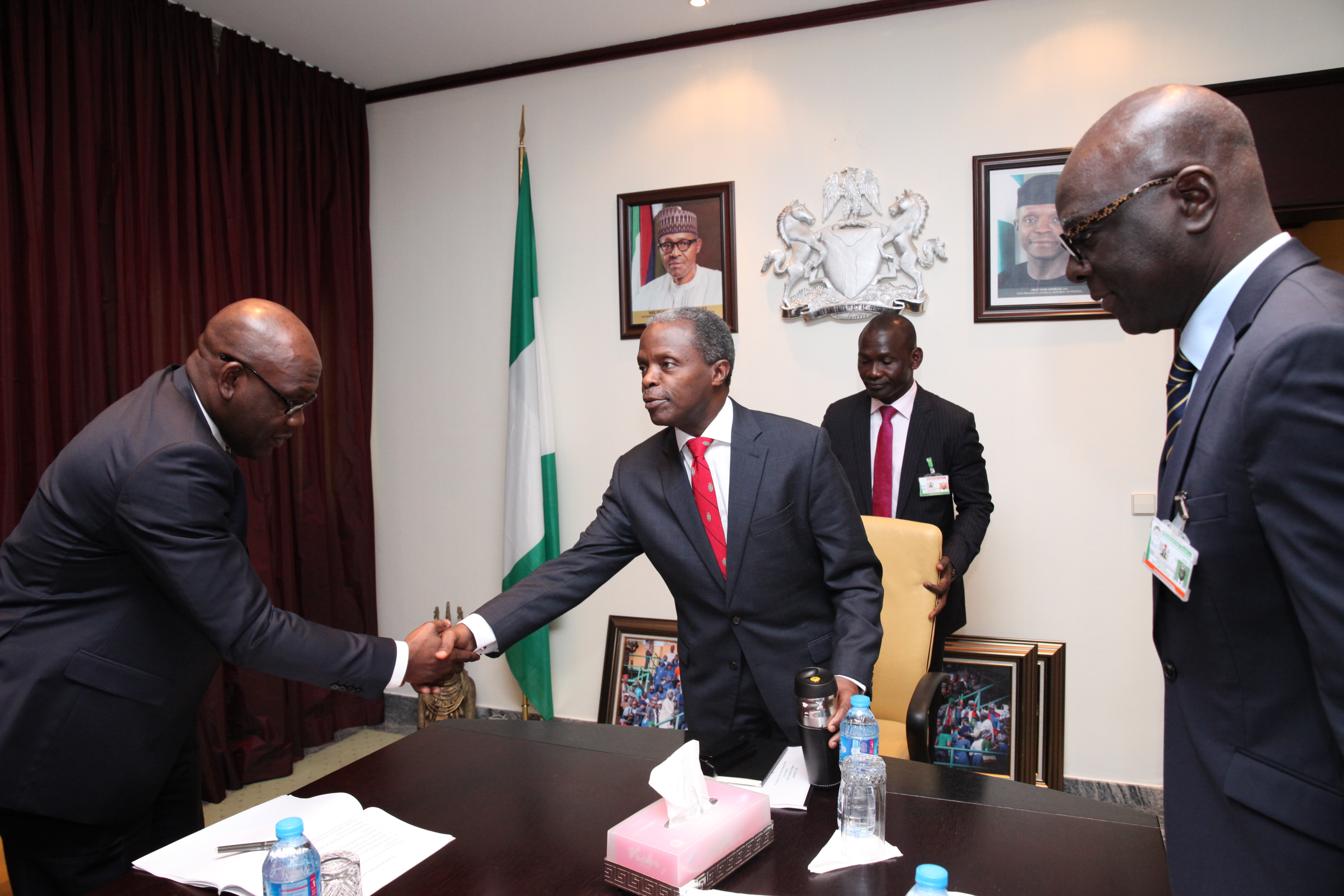 VP Osinbajo Meets With Nigeria Health Insurance Scheme (NHIS) Exco On 16/09/2015