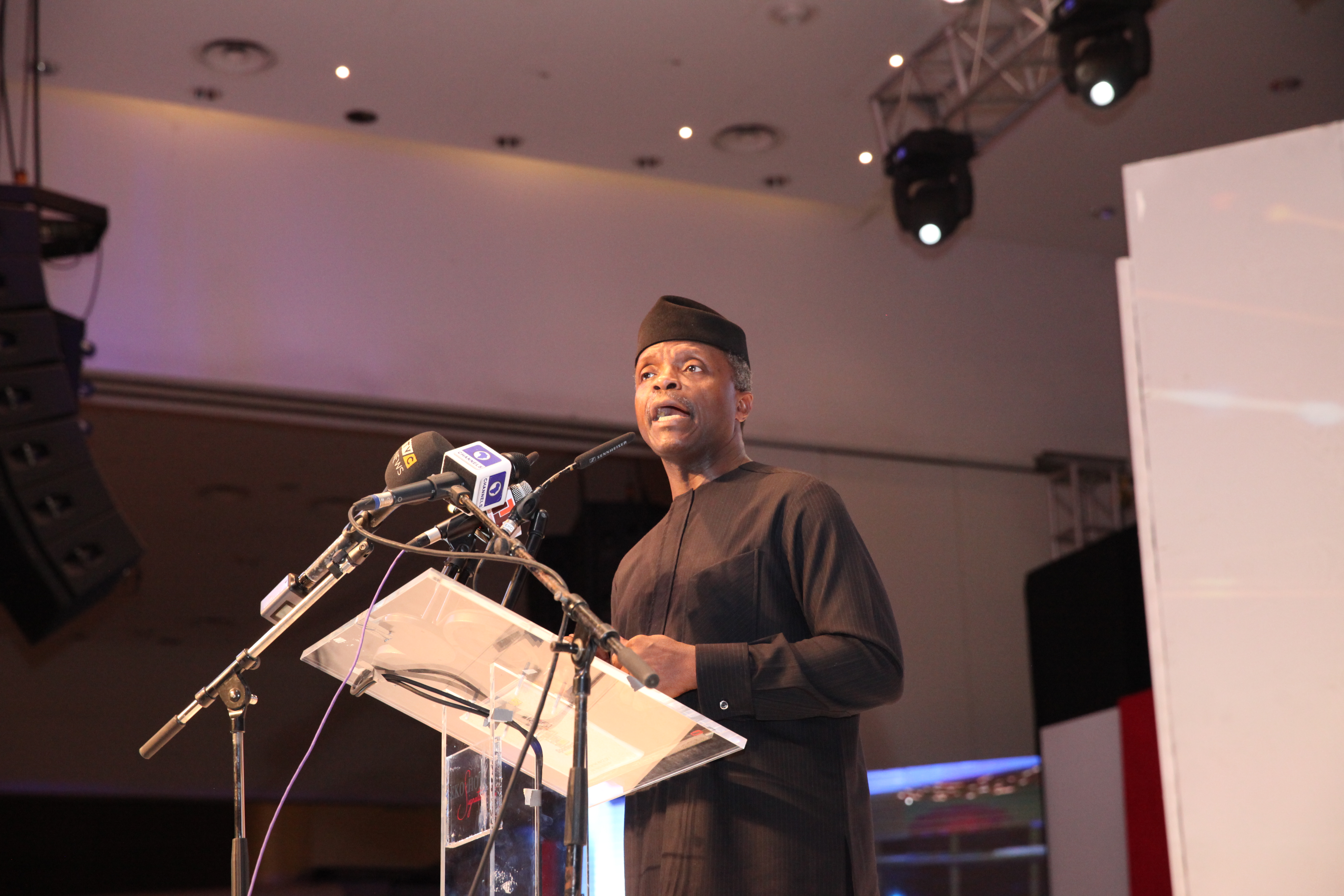 VP Osinbajo Attends “The Sun Man Of The Year Award” Event On 20/02/2016