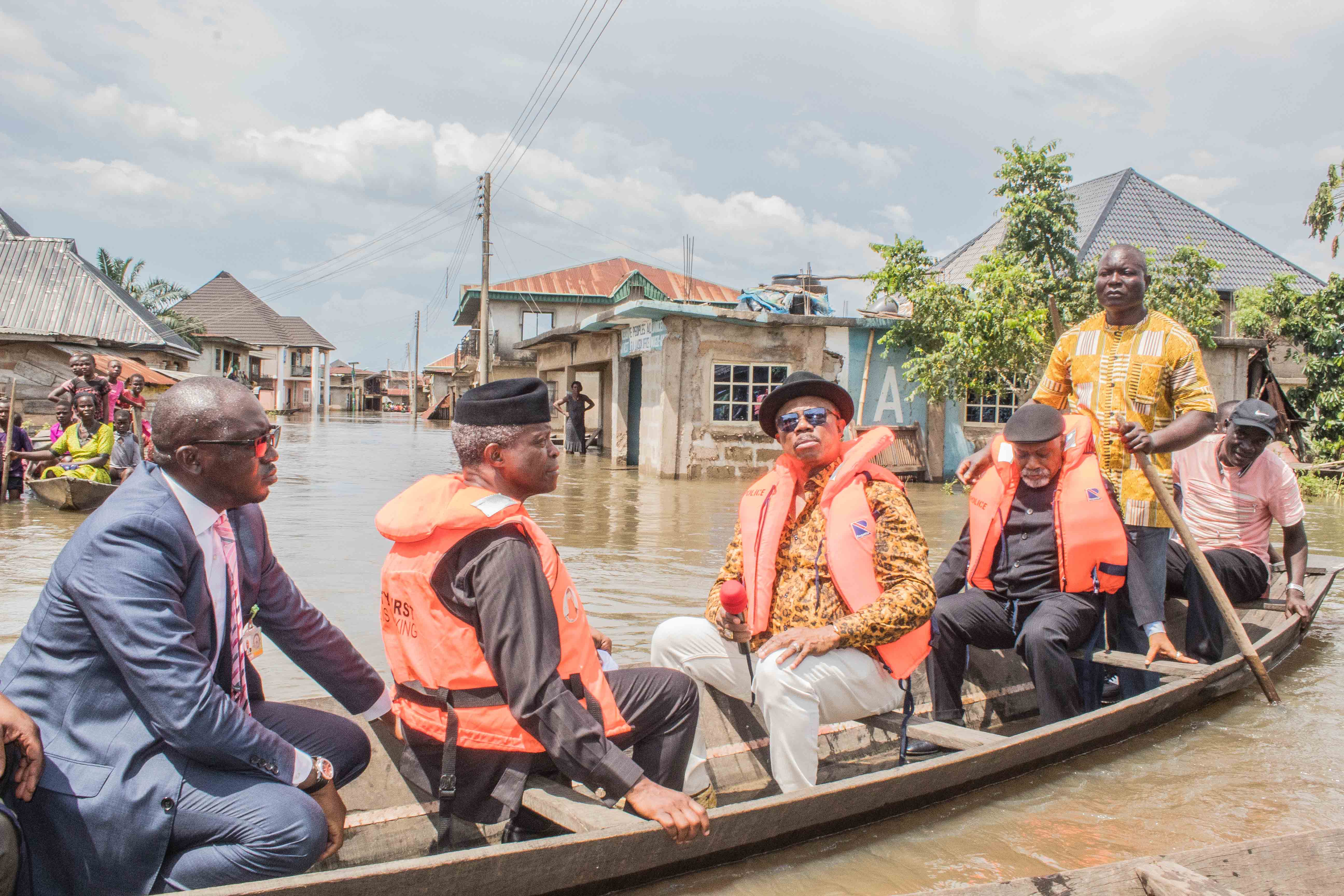 VP Osinbajo Visits Otuocha Community, Anambra State, Affected By Flood On 20/09/2018