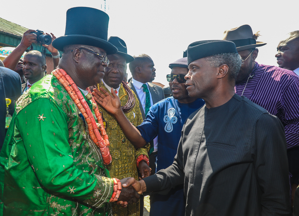 VP Osinbajo Visits Flooded Areas In Rivers & Bayelsa States On 19/10/2018