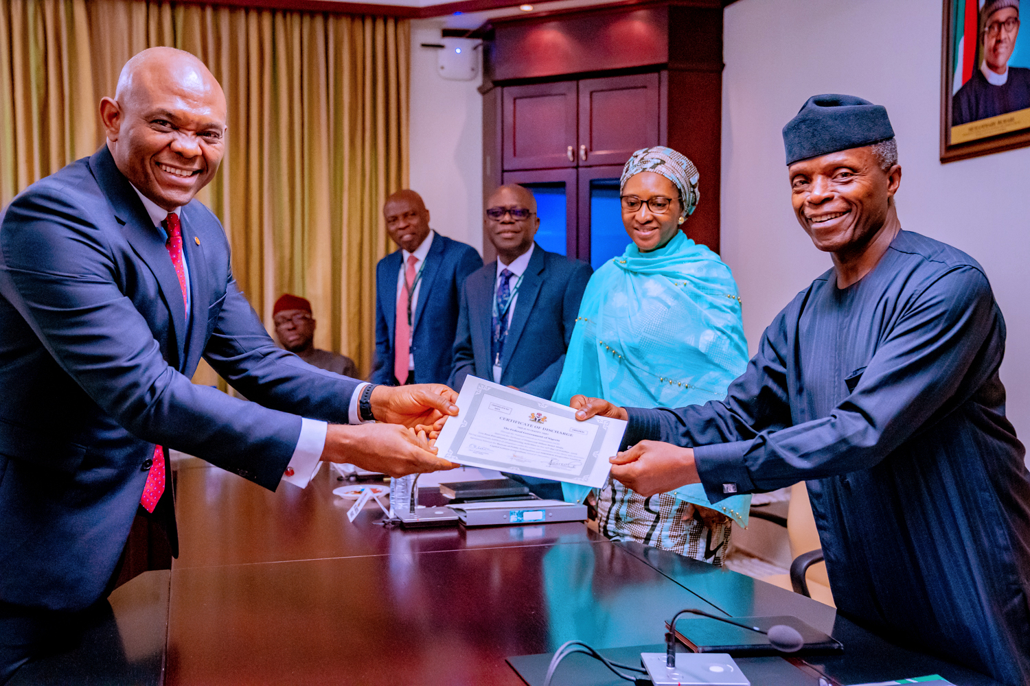 VP Osinbajo Chairs National Council On Privatization Meeting & Presents Certificate Of Discharge To Transcorp Hotels Chairman, Mr. Tony Elumelu On 14/10/2019