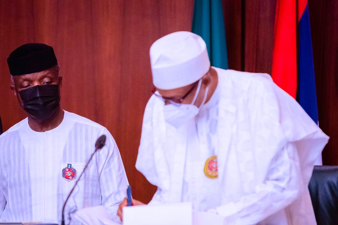 President Buhari Signs 2021 Appropriation Bill Into Law At The Council Chambers On 31/12/2020
