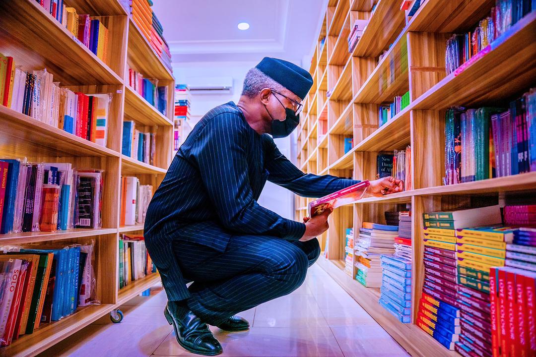 VP Osinbajo Visits Roving Heights Bookstore In Wuse 2, Abuja To Kick-off MSME Week On 22/06/2021