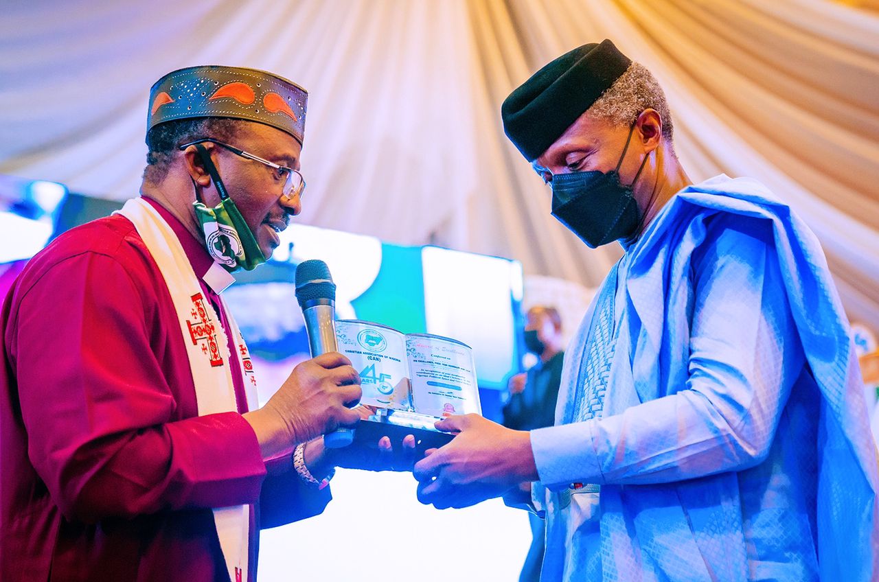 VP Osinbajo Attends 45th Anniversary Of The Christian Association Of Nigeria (CAN) Awards & Gala Night Ceremony,  Also Conferred An Award Of Excellence On 25/09/2021