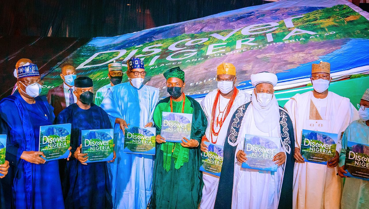 Unveiling Of The Largest Pictorial Book In The World As Certified By Guiness Book Of World Records, “Discover Nigeria” By Bayo Omoboriowo On 30/09/2021
