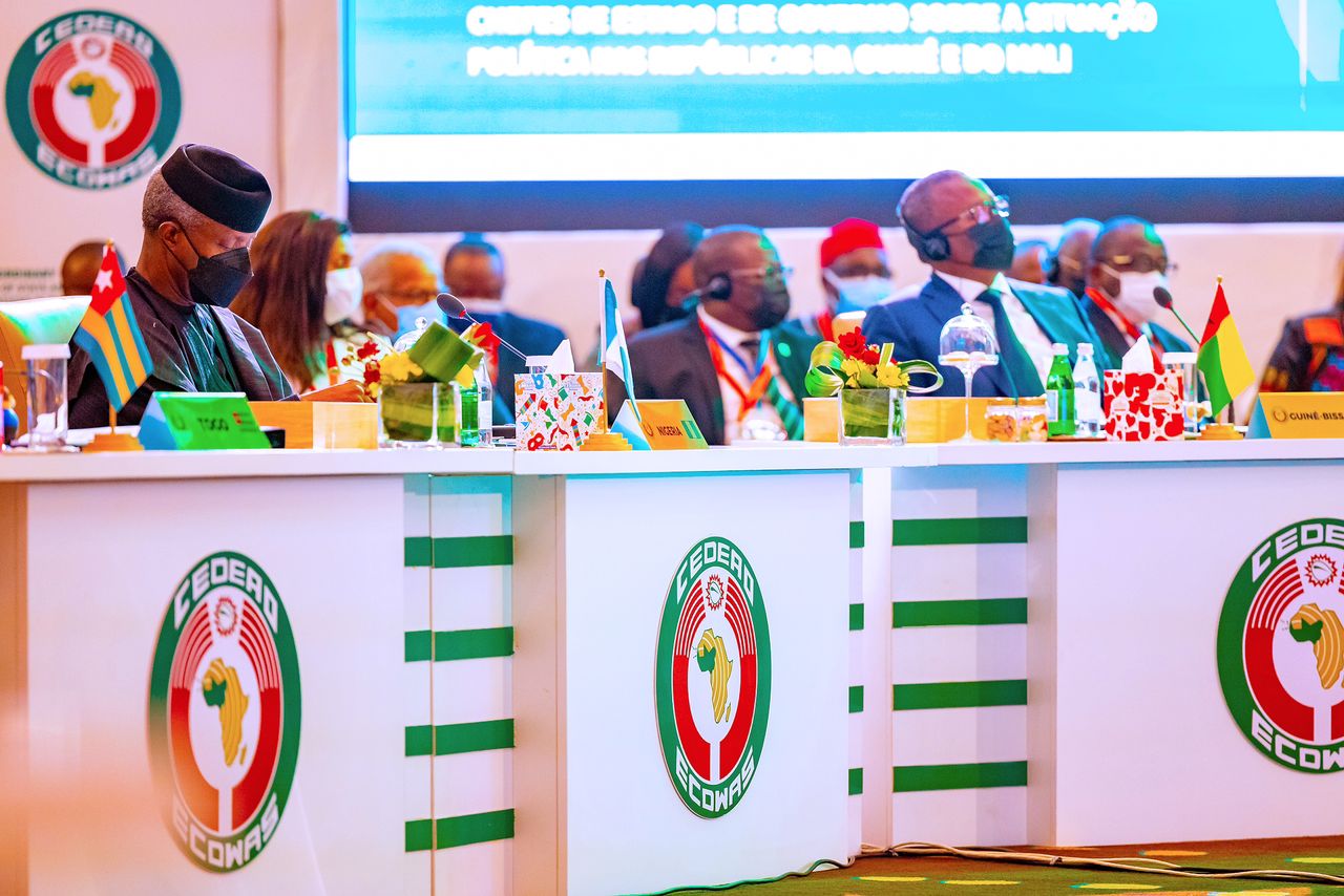 VP Osinbajo In Accra For ECOWAS Extraordinary Summit On Political Situations In Guinea & Mali 07/11/2021