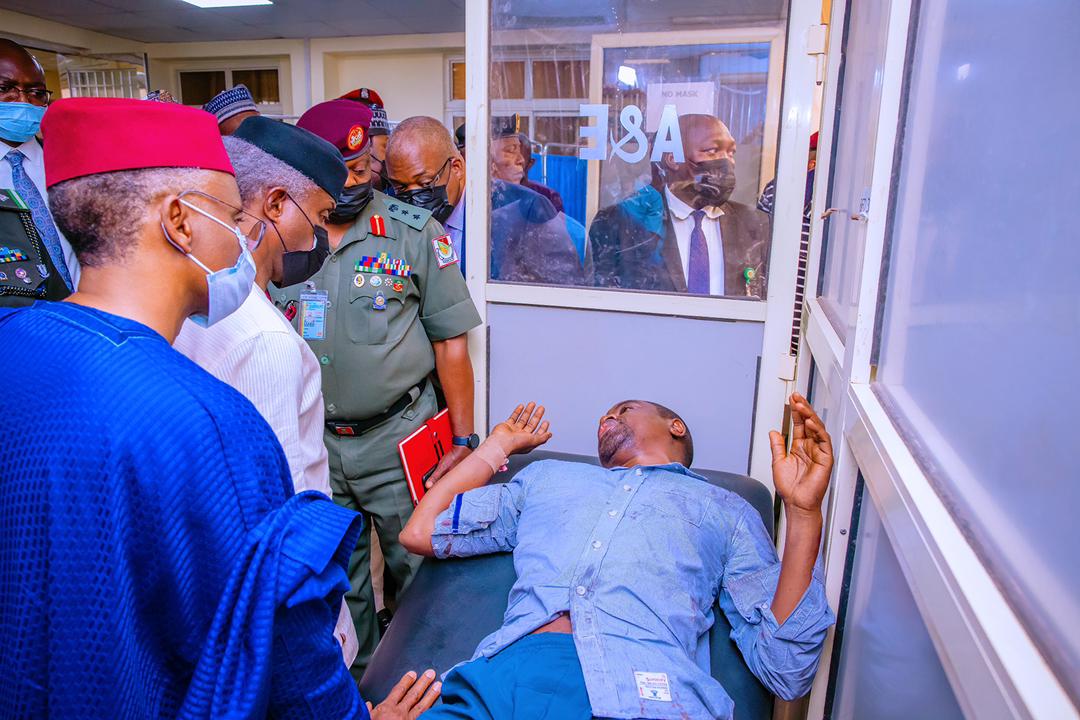 VP Osinbajo In Kaduna, Visits Victims Of The Abuja – Kaduna Train Terrorist Attack On 29/03/2022
