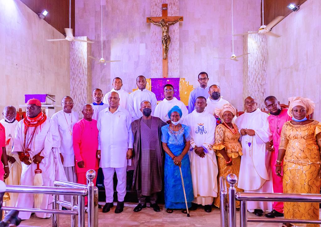 Thanksgiving Mass In Honour Of Late Barrister Patrick Sito Ideh; Courtesy Visit To Palace Of Ovie Of Uvwie Kingdom, Dr. Emmanuel E. Sideso In Delta State On 05/03/2022