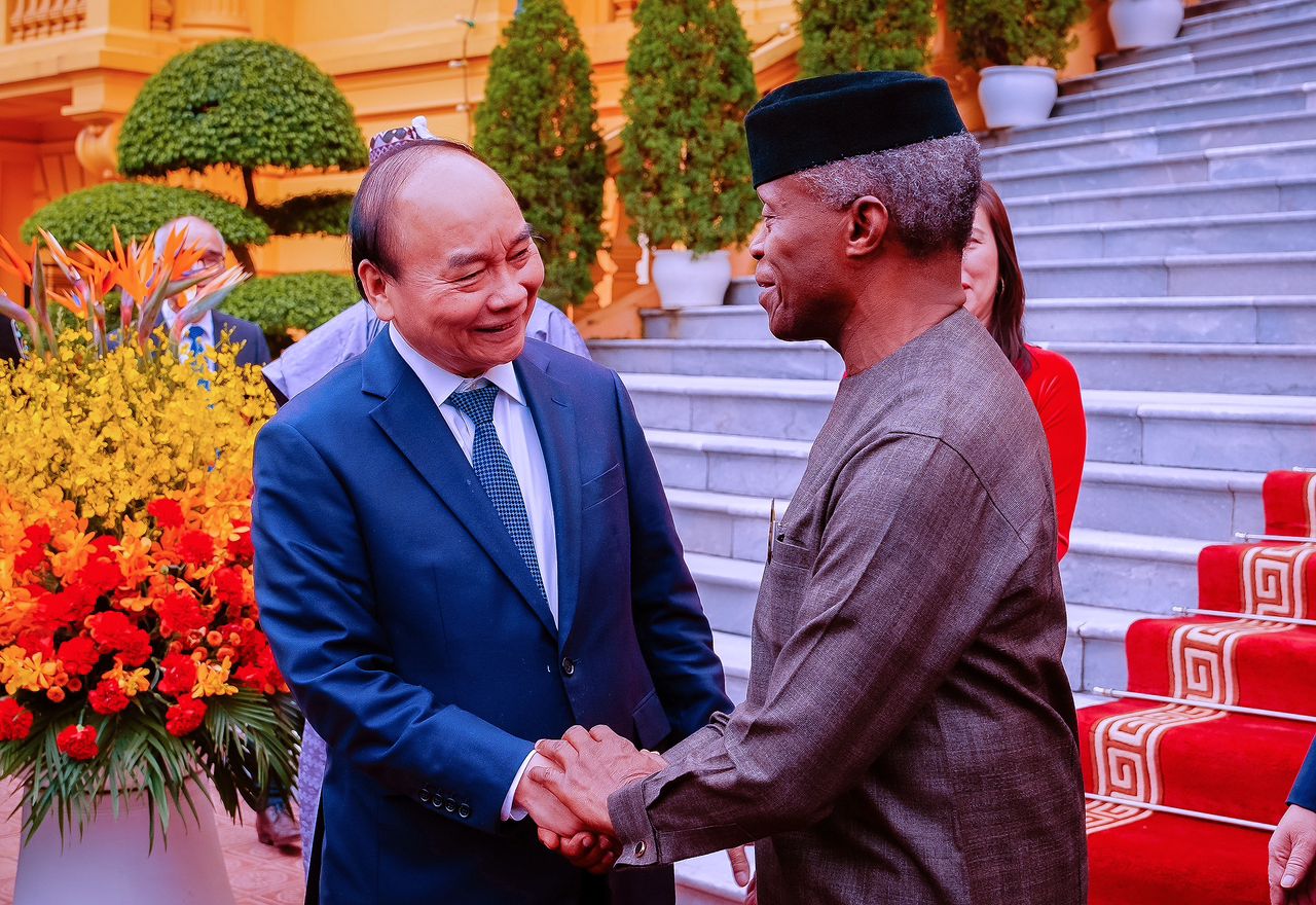 VP Osinbajo Meets With President Of The Socialist Republic Of Vietnam, His Excellency Nguyen Xuan Phuc, At The Presidential Palace In Vietnam On 07/12/2022