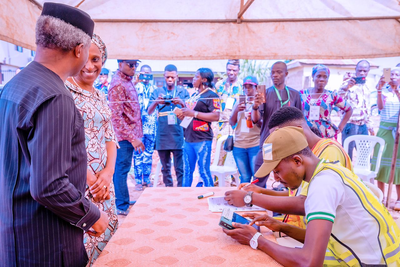 Osinbajo Commends Voting Conduct At Polling Unit In Ikenne